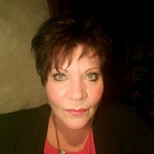 Meet your Posher, Holly